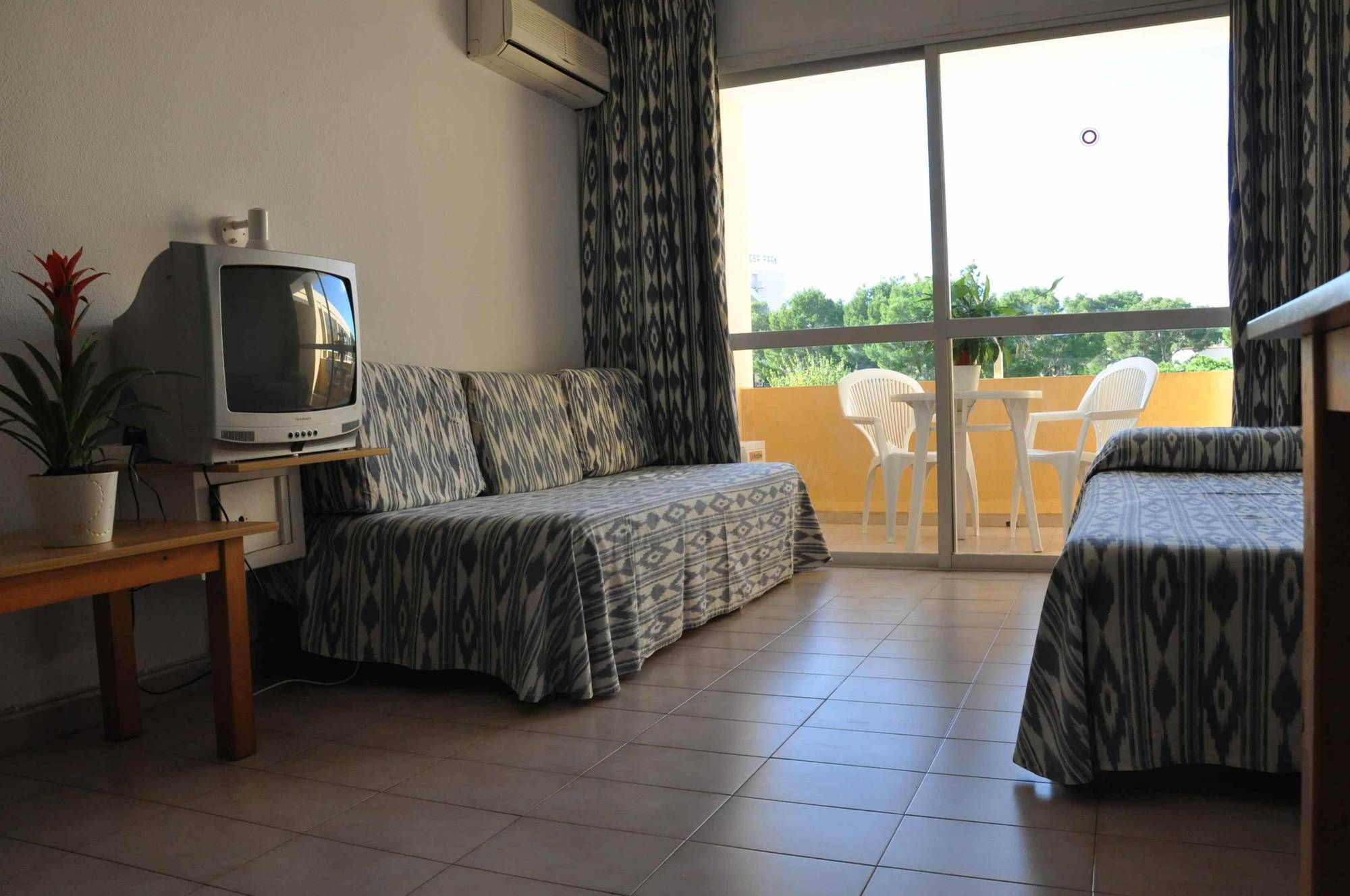 Alper Apartments Mallorca Palma Nova  Ngoại thất bức ảnh